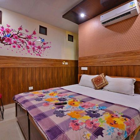 Hotel Dharam Villa Kālka Dış mekan fotoğraf